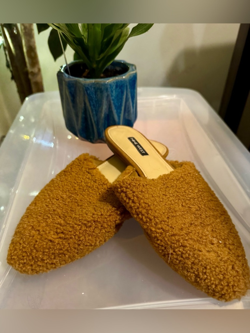 Steve Madden Faux Shearling Mule Slides in Mustard Yellow Size 7.5